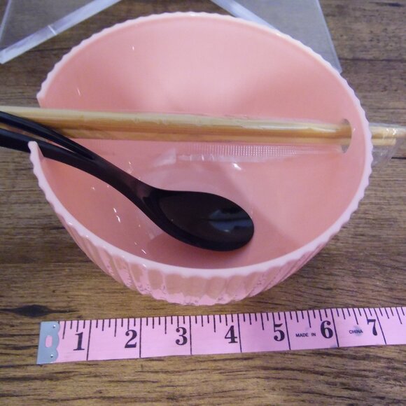 Noodle Bowl Set Matching With Chopsticks & Spoon Pink - Picture 4 of 5